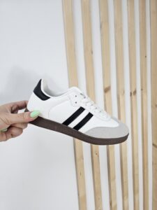 Deportiva Valeria Blanca